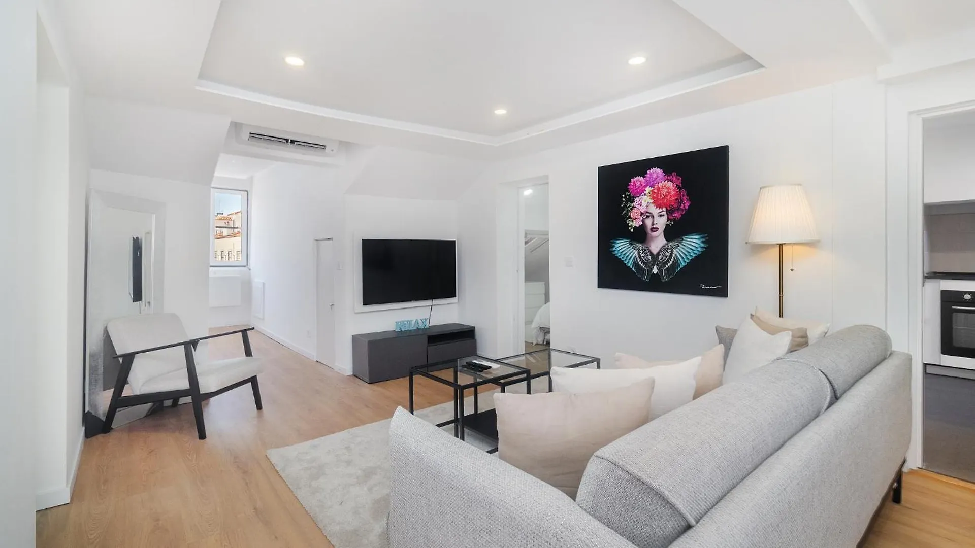 Whome Stylish Top-Floor Flat In Iconic Chiado Lissabon